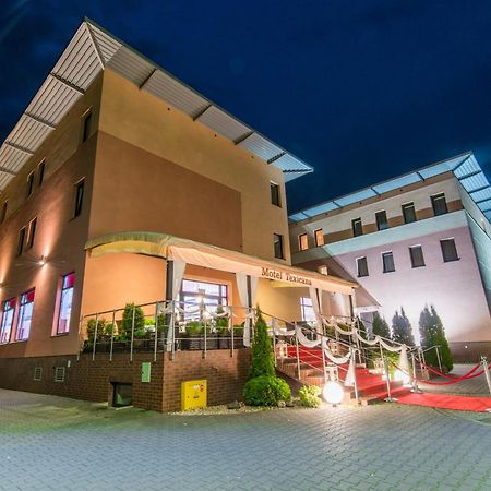 Hotel Texicana Sulechow Luaran gambar