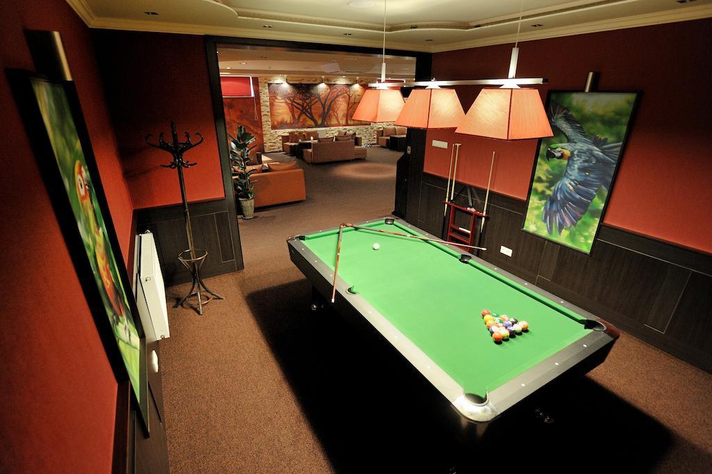 Hotel Texicana Sulechow Luaran gambar