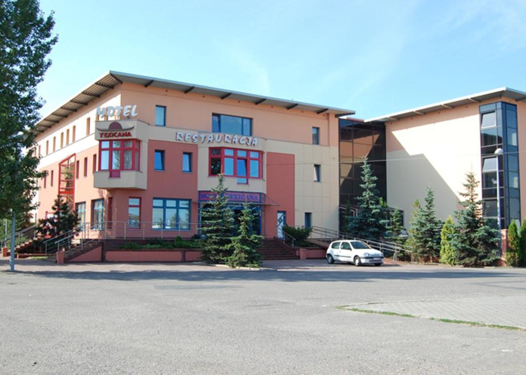 Hotel Texicana Sulechow Luaran gambar