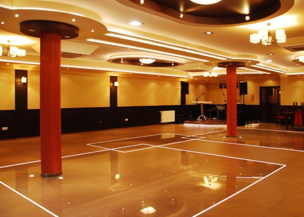Hotel Texicana Sulechow Luaran gambar