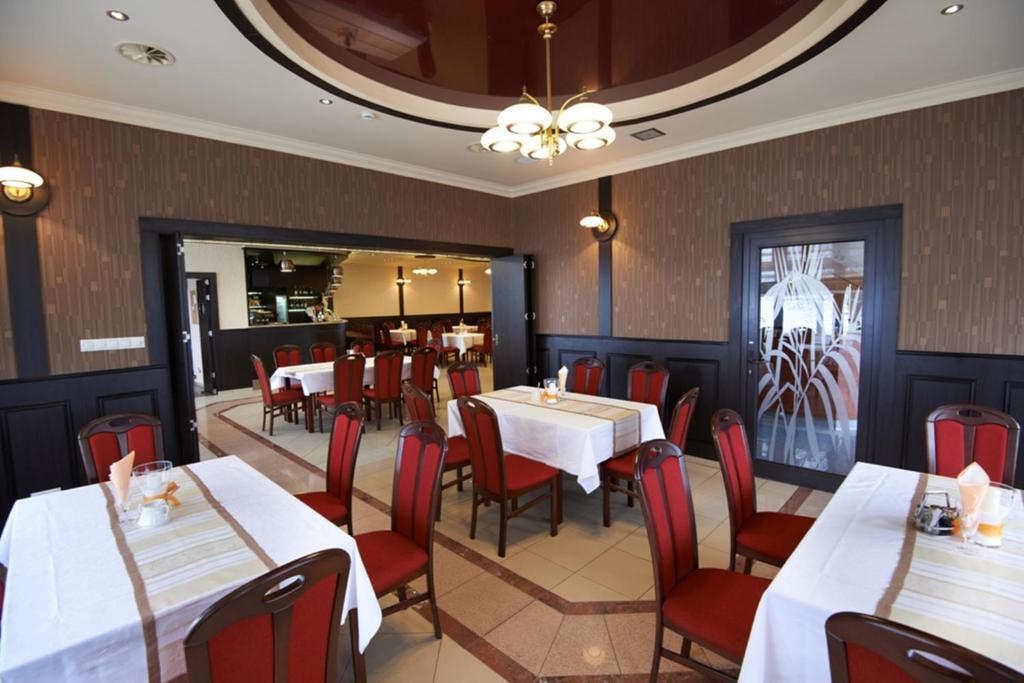 Hotel Texicana Sulechow Luaran gambar