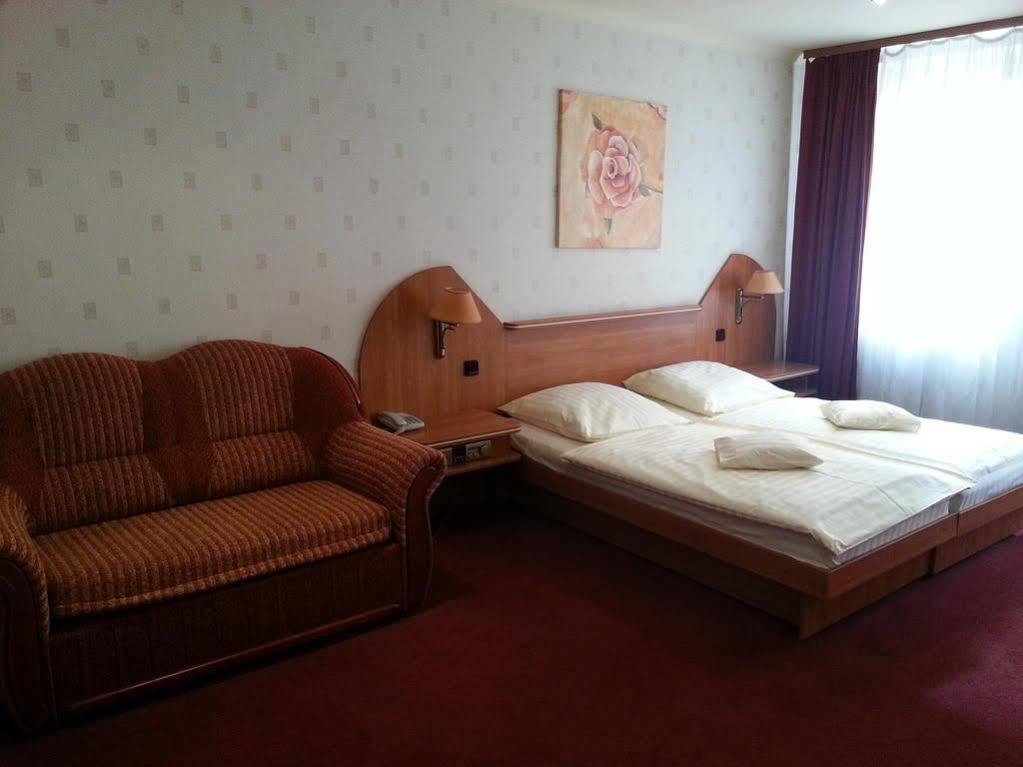 Hotel Texicana Sulechow Luaran gambar