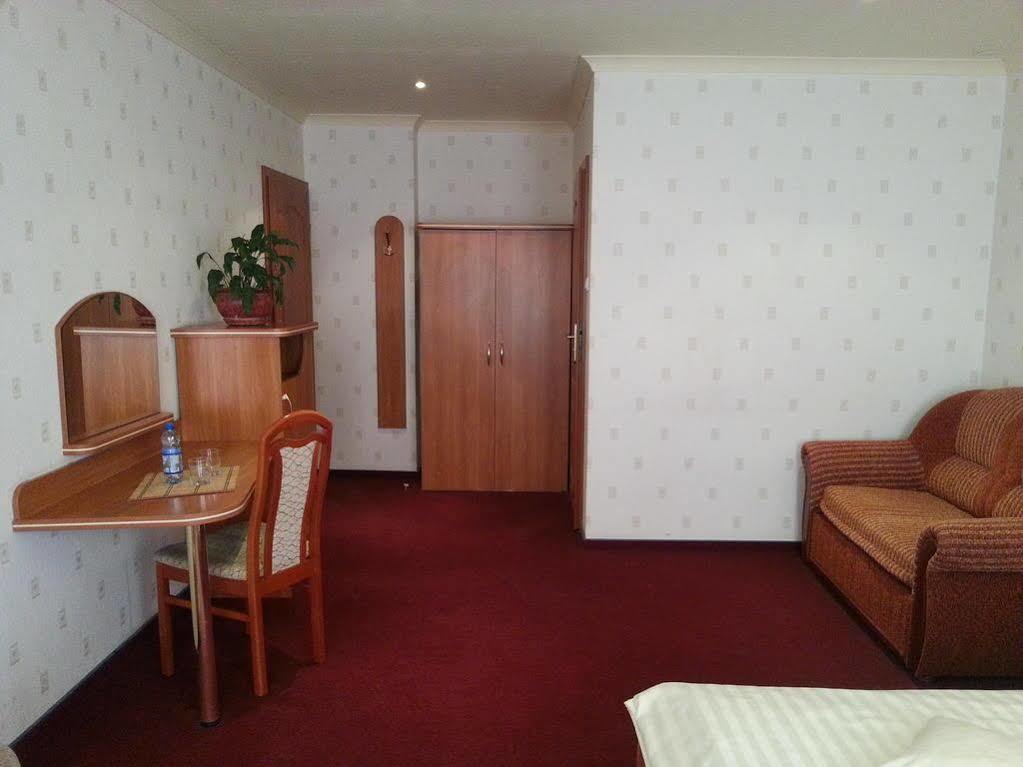 Hotel Texicana Sulechow Luaran gambar
